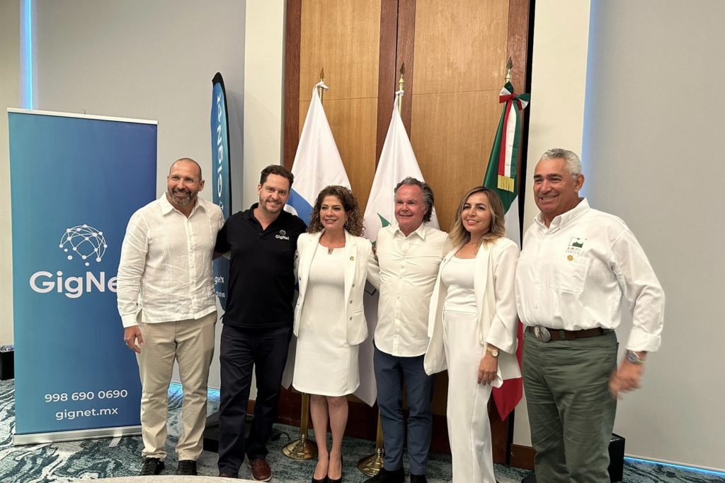 GigNet firma convenio de colaboración con AMPI de Cancún