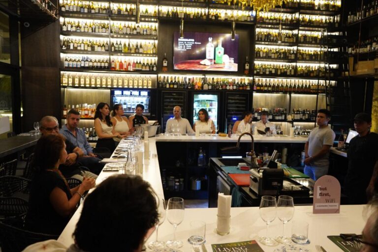 CATA DE VINOS EN La Mantequería