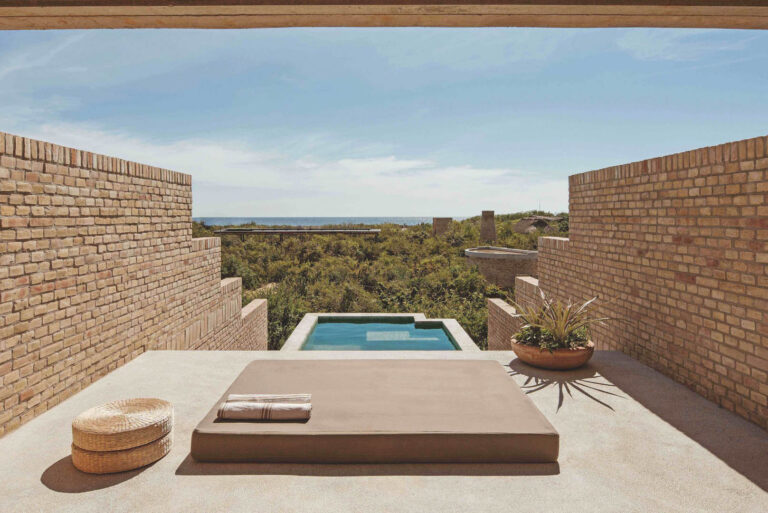 ¿El fin del mármol? La rebelión de las texturas en el lujo residencial   