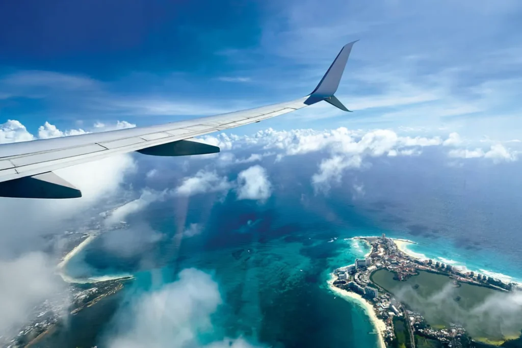 CANCÚN El salto del paraíso turístico al nodo financiero global 
